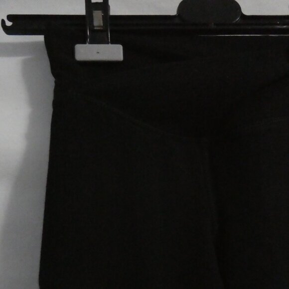 OLD NAVY ACTIVE - Powerchill | small 6-7 years | Black Go-Dry Leggings - Picture 3 of 16